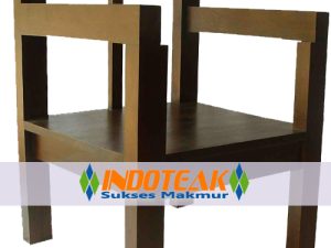 Teak Kotak Chair