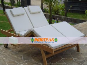 Double Lounges Include Cushion White Color