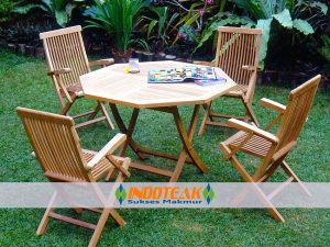 Octagonalle Garden Furniture